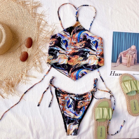 SALE Not your Average Bikini - Picture 3 of 3